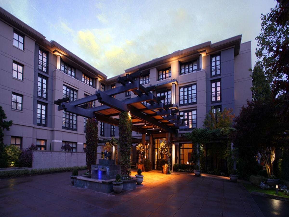 Hotel Белв'ю Екстер'єр фото
